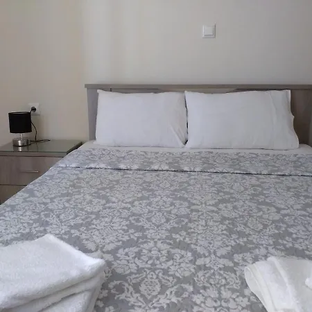 Paralio Astros Apartment *